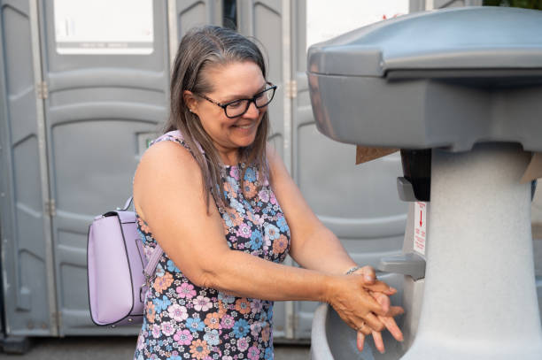 Best Portable toilet rental cost  in Obetz, OH